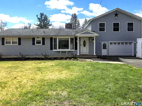 4 Fairview Rd, Woodbridge, CT 06525