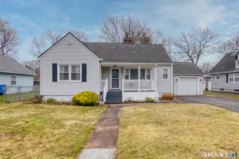 45 Doane St, Manchester, CT 06042