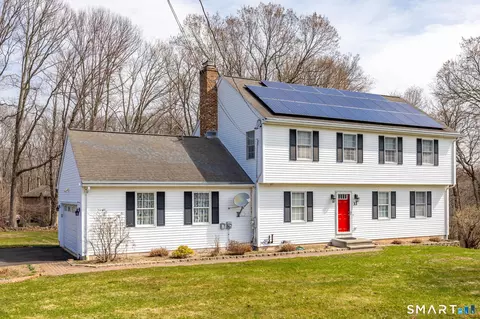 33 Valerie Ct, Hamden, CT 06514
