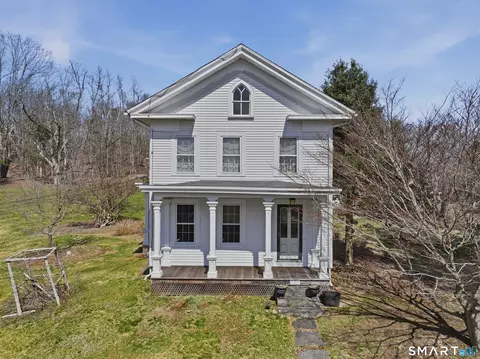 110 Freeman Rd, Middletown, CT 06457