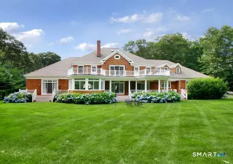 41 Singing Oaks Dr, Weston, CT 06883
