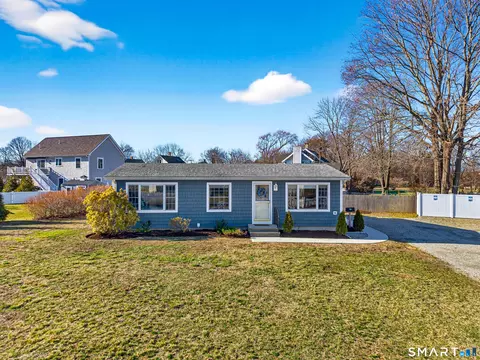 13 Cove St # -A, Old Saybrook, CT 06475