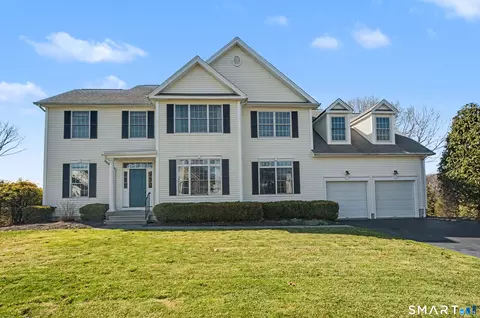 89 Masters Ln, Milford, CT 06461