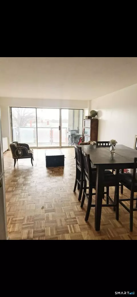 30 Woodland St #5J, Hartford, CT 06105