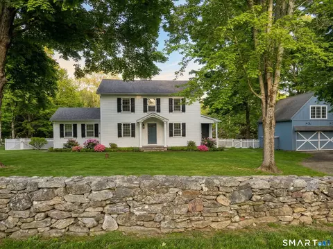 9 Hut Hill Rd, Bridgewater, CT 06752