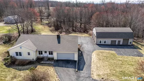 101 Johnnycake Mountain Rd, Burlington, CT 06013