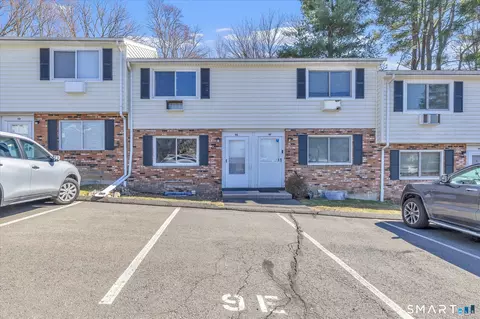 461 Spring St #9E, Naugatuck, CT 06770