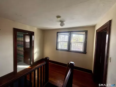 Entry Way - 28 Skitchewaug St, Windsor, CT 06095 photo 2 of 2