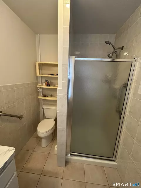 Bath - 720 Circular Ave, Hamden, CT 06514 photo 3 of 3