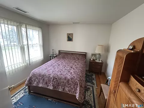 Bedroom - 720 Circular Ave, Hamden, CT 06514 photo 3 of 3