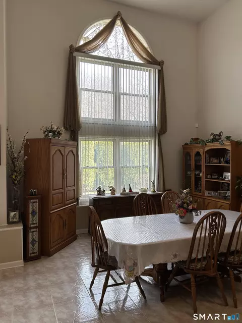Dining - 720 Circular Ave, Hamden, CT 06514 photo 1 of 2