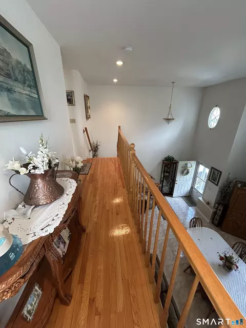 Entry Way - 720 Circular Ave, Hamden, CT 06514 photo 1 of 4