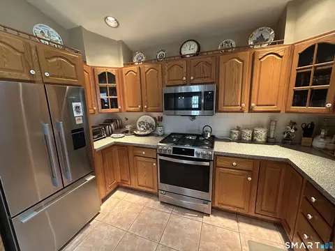 Kitchen - 720 Circular Ave, Hamden, CT 06514 photo 2 of 5