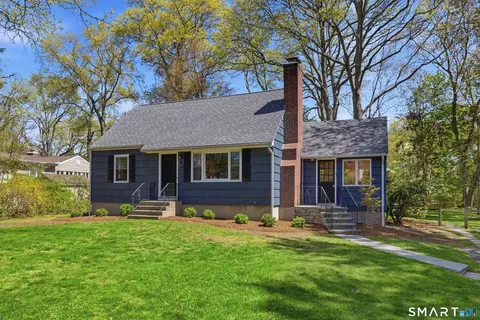 486 Morehouse Hwy, Fairfield, CT 06825