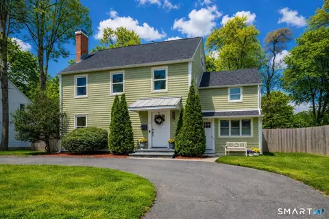 20 Lynnbrook Rd, Fairfield, CT 06825