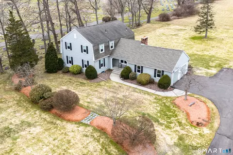 1554 King St, Enfield, CT 06082