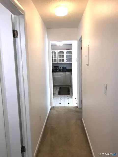Entry Way - 175 Mill Pond Rd #346, Hamden, CT 06514 photo 2 of 2