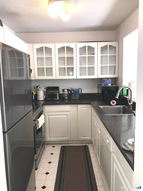Kitchen - 175 Mill Pond Rd #346, Hamden, CT 06514 photo 1 of 1