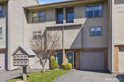 246 Metacomet Dr #246, Meriden, CT 06450