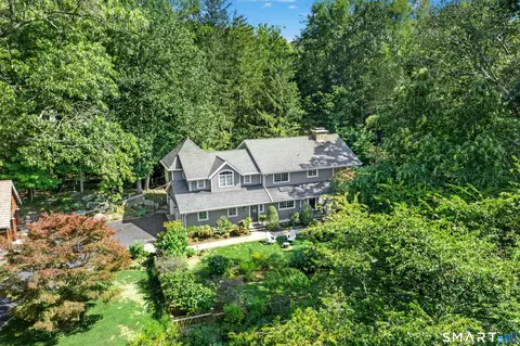 15 Queens Ln, Darien, CT 06820