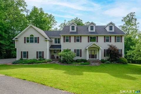 17 Weldon Woods Rd, New Fairfield, CT 06812