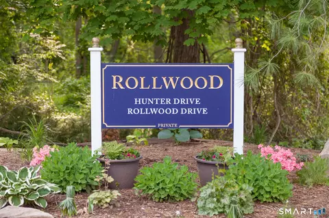 6 Rollwood Dr, Guilford, CT 06437