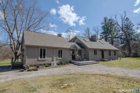 28 Walas Rd, Moosup, CT 06354