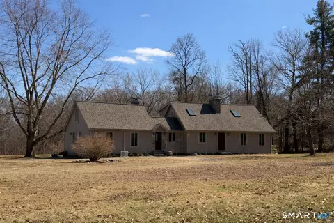 28 Walas Rd, Moosup, CT 06354