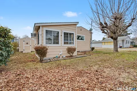 26 North St, Madison, CT 06443