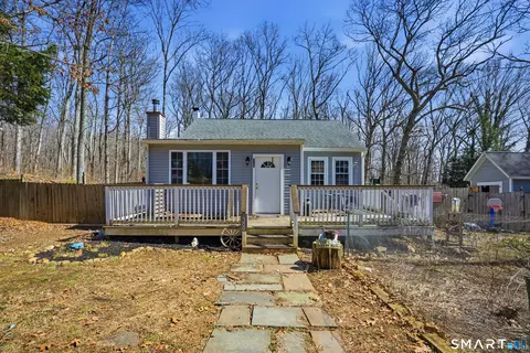 38 Knoll Rd, Moodus, CT 06469