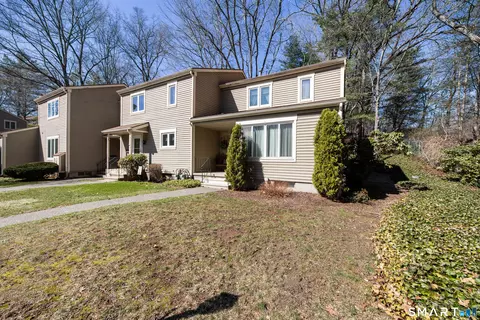 214 Waters Edge Dr #214, Southington, CT 06489