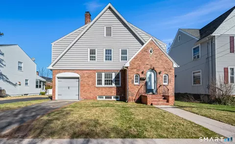 50 Harwich St, Hartford, CT 06114