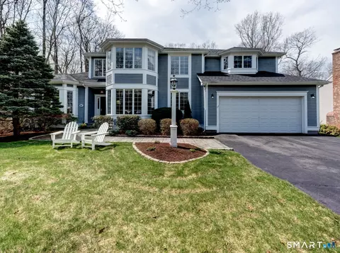 61 Westview Ter, Unionville, CT 06085