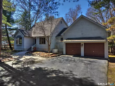 16 Brewster Rd, Milford, CT 06460
