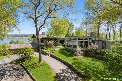 41 Watrous Point Rd, Old Saybrook, CT 06475