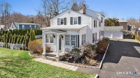 12 Sunset Ave, Trumbull, CT 06611