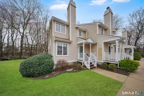 13 Starrwood Dr #13, Norwich, CT 06360