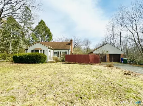 95 Dyer Ave, Canton, CT 06019