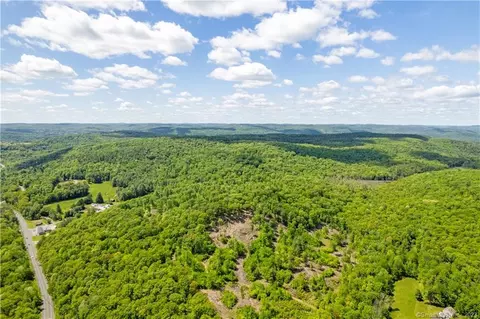 13 Dew Rd, Barkhamsted, CT 06063 photo 9