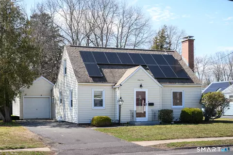 33 Washington St, Plainville, CT 06062