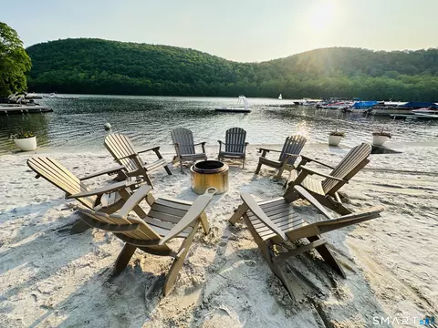 25 Lake Dr, New Milford, CT 06776