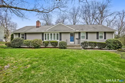 15 Glenbrook Rd, Trumbull, CT 06611