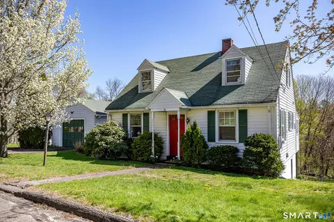 46 Karl St, Litchfield, CT 06759