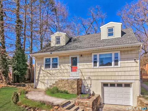 360 Vincellette St, Bridgeport, CT 06606