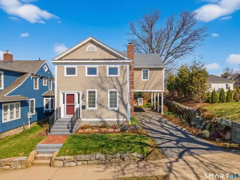 99 Main St, Stonington, CT 06378