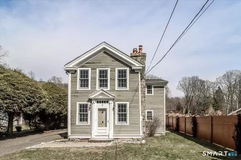 6 Weekeepeemee Rd, Woodbury, CT 06798