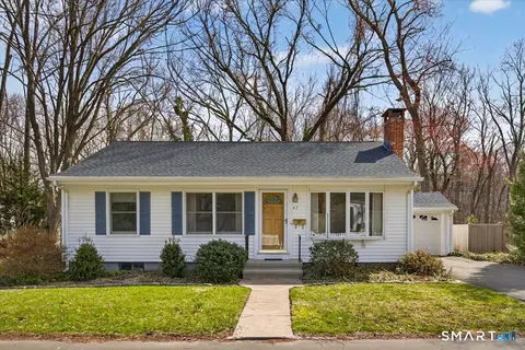 47 Barrett St, Hamden, CT 06517