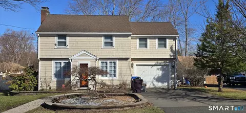 86 Vibberts Ave, New Britain, CT 06051