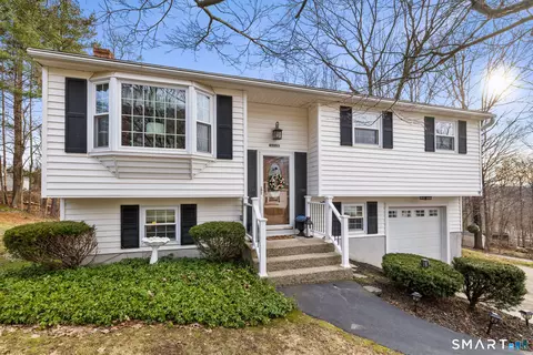 262 Holabird Ave, Winchester, CT 06098