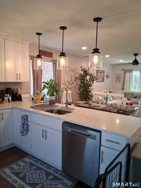 183 Centerbrook Rd, Hamden, CT 06518